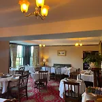 Scale Hill Apartment